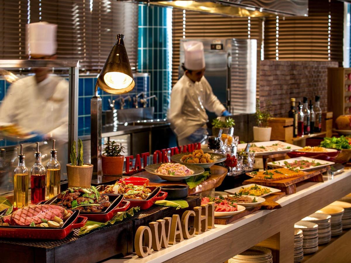 Oriental Hotel Okinawa Resort & Spa Наґо Екстер'єр фото A buffet at a restaurant