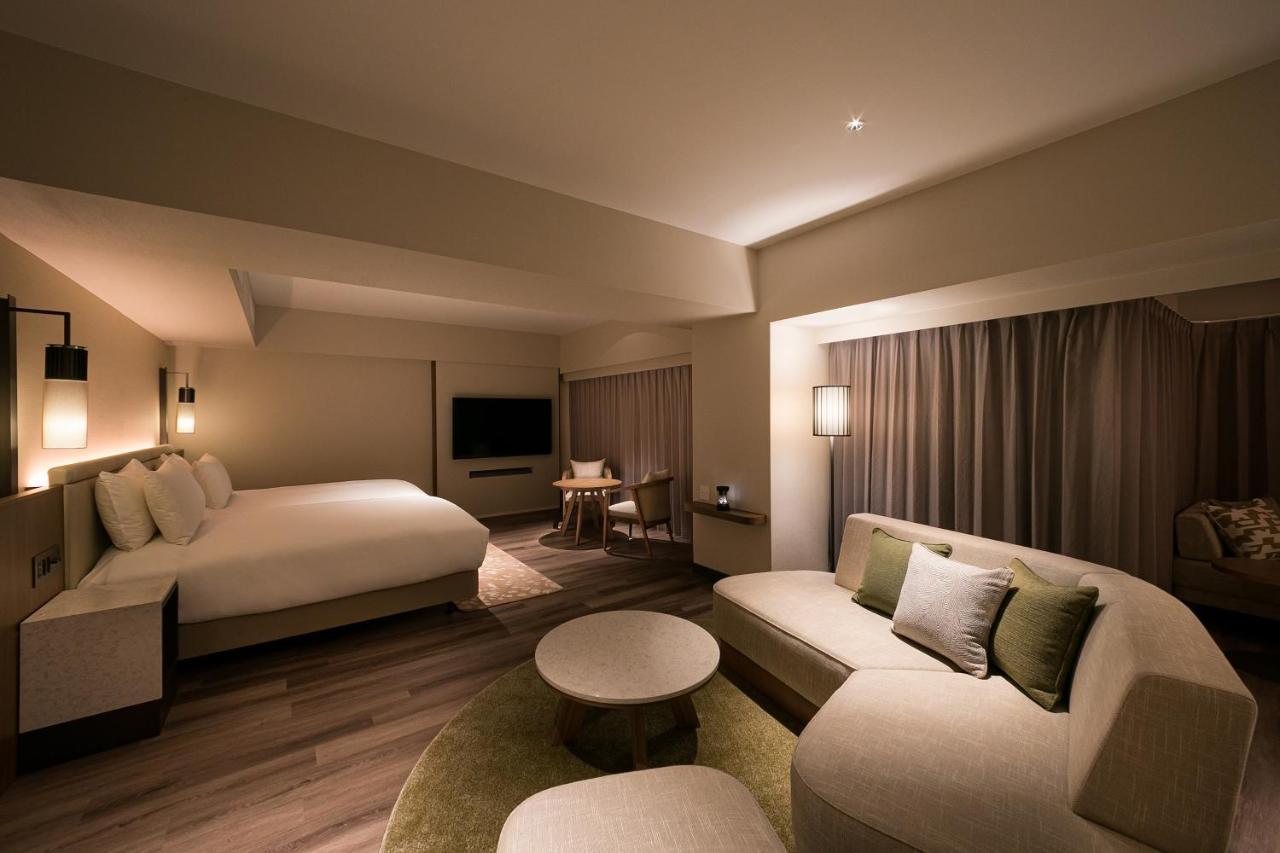 Oriental Hotel Okinawa Resort & Spa Наґо Екстер'єр фото A suite at the hotel